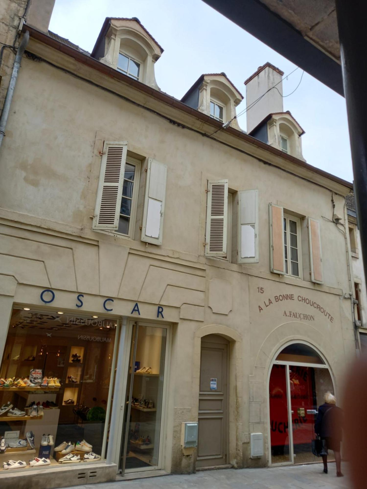 La Cascade Et Des Halles Dijon Exterior foto